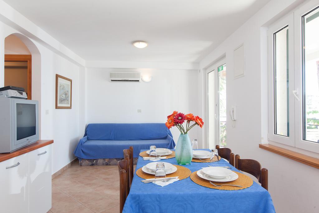 Villa Helena Podgora Pokoj fotografie